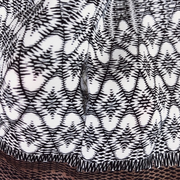 L’AGENCE geometric pattern print zipper tank top - Picture 3 of 5